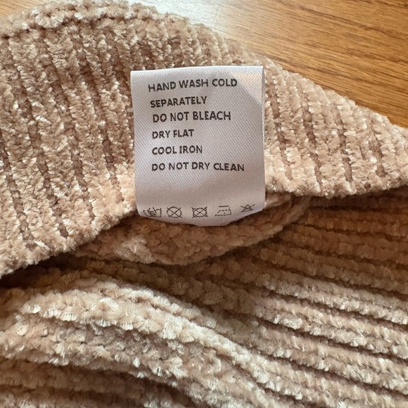 Pink Lily Color-Block Knit Sweater - Picture 6 of 9